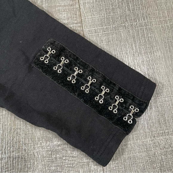 PAIGE Women cropped Sweatshirt Black Phoenix 🐦‍🔥Embroidered Size L - Picture 2 of 7